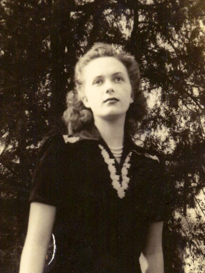 Audrey as a young reporter, Memphis, c. 1947.
