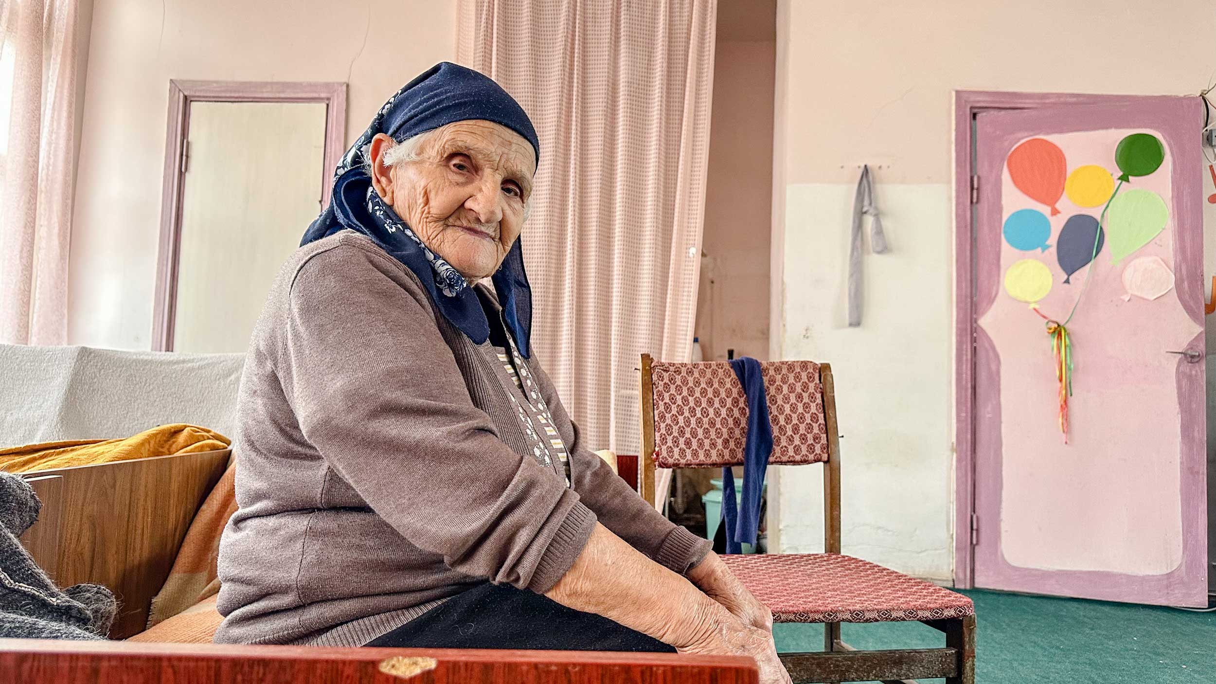 The journey to Armenia was particularly hard for old people like Julieta Shahbazyan, who, at 86, left her native village of Aygestan for the first time. She is living in the kindergarten with 23 members of her family. © Siranush Sargsyan