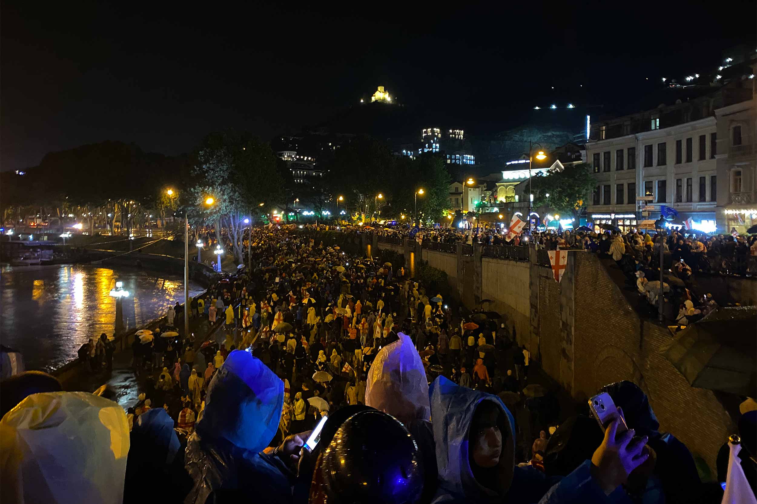During the European March on May 11 protesting the Russian Law, demonstrators were so numerous that they occupied both banks of the Mtkvari/Kura river in Tbilisi. © Beka Bajelidze