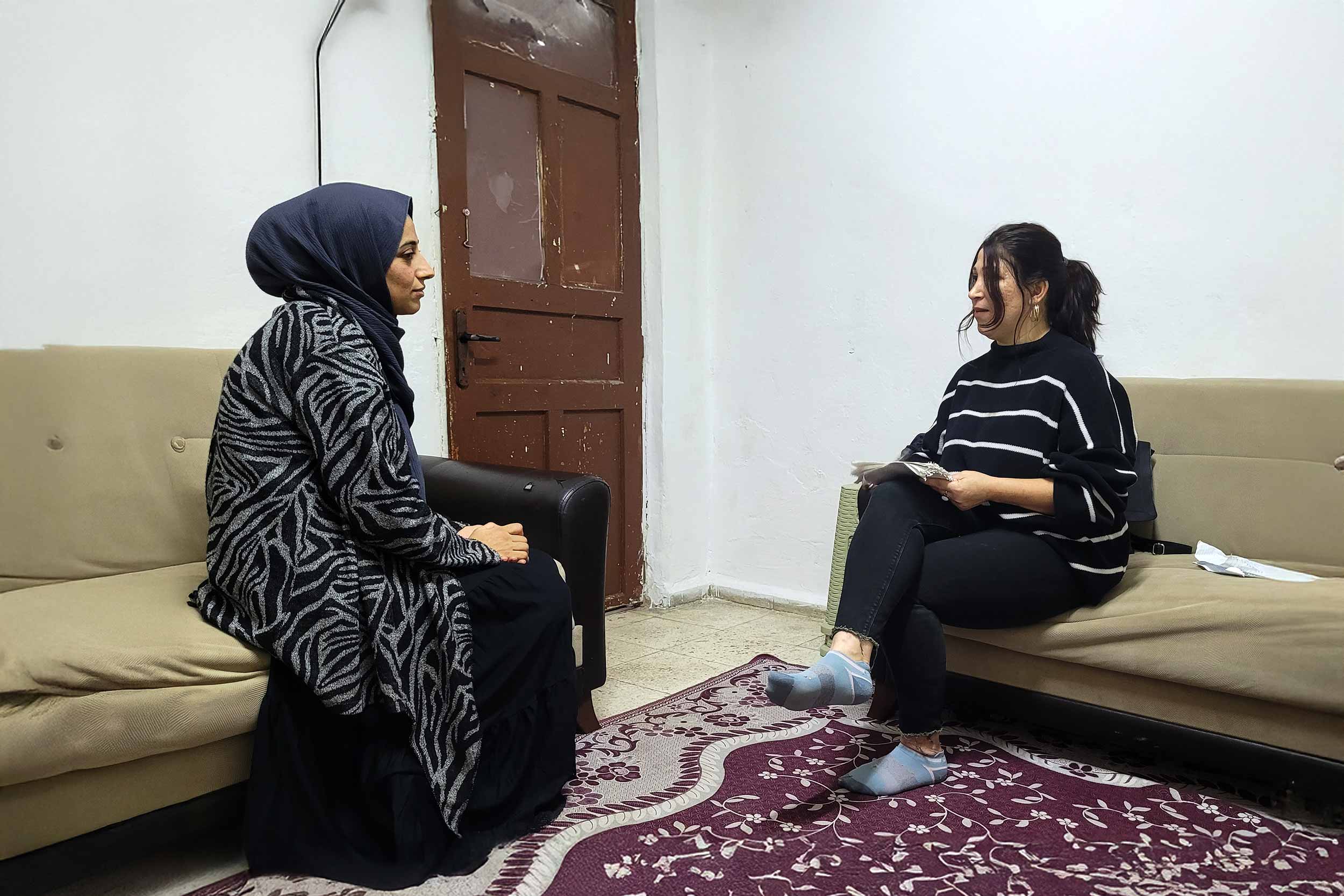 Halime Hammadi (left) with our reporter Burcu Günaydın. © Burcu Günaydın