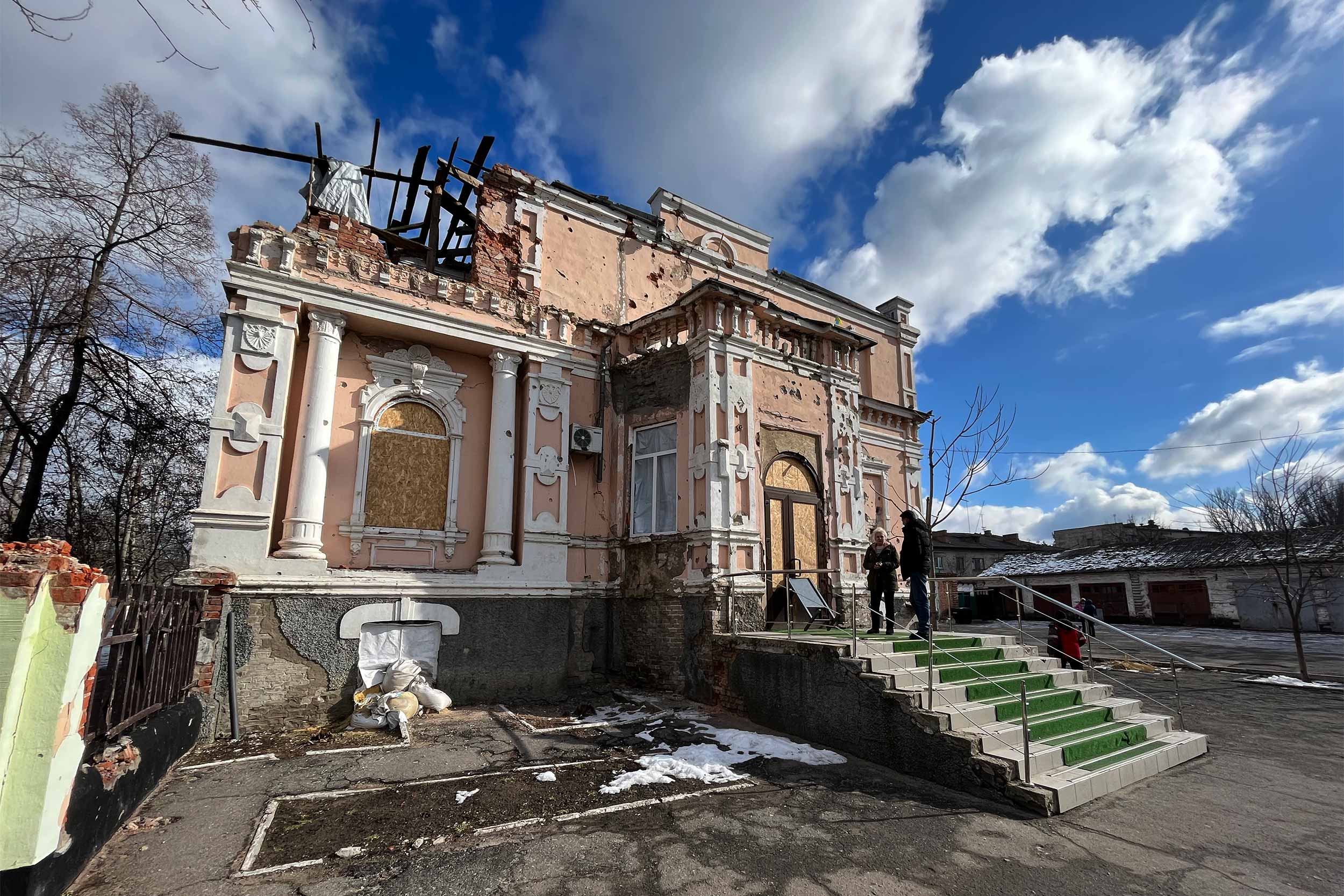 The heavily damage Orikhiv town hall. © IWPR