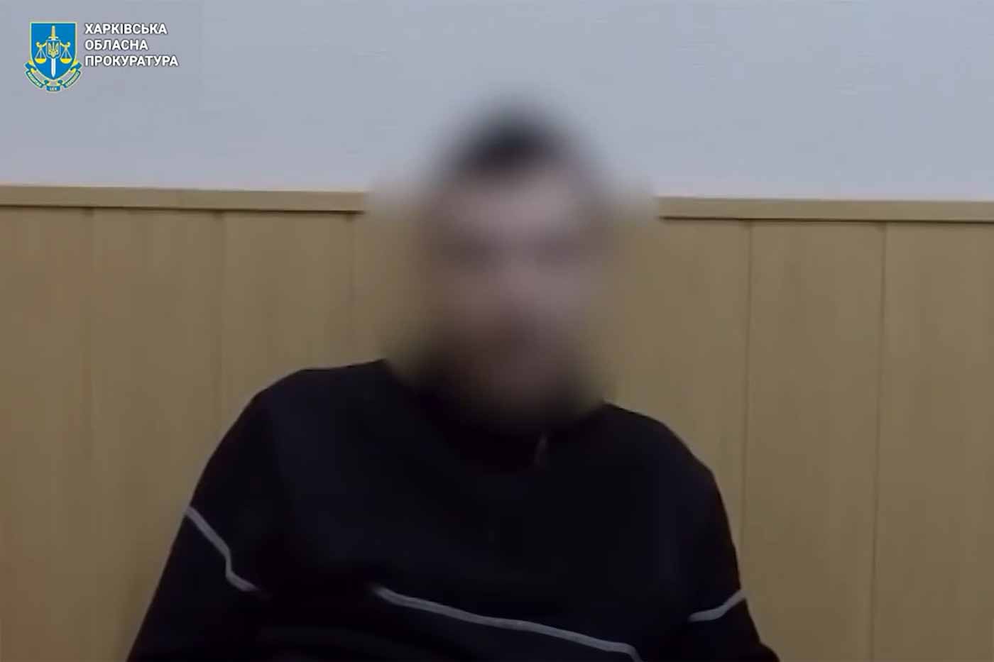 A Russian soldier disobeyed the order to fire against civilians in Kharkiv. He was injured and was captured. He testified during the trial against his former commander. His face was blurred in the video of the interrogation. © General Prosecutor's office