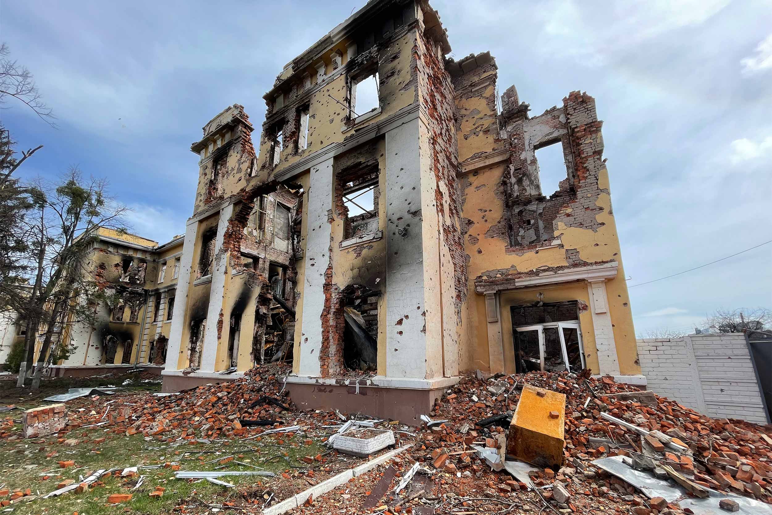 The skeleton of Kharkiv’s school #134, which was destroyed in the first days of the war. © Maria Avdeeva